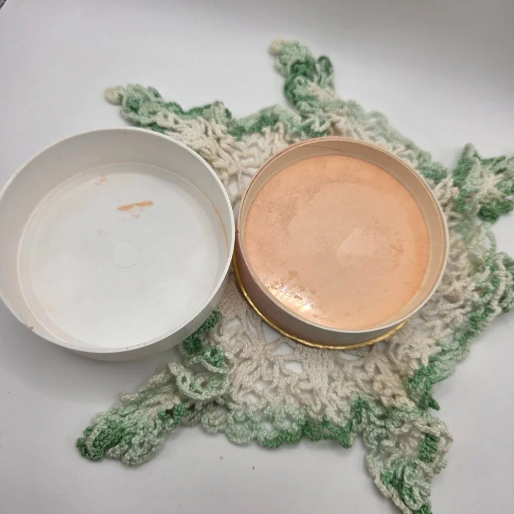Vintage Max Factor Translucent Face Powder 2.75‎ oz Gold Monogram Case USA Made
